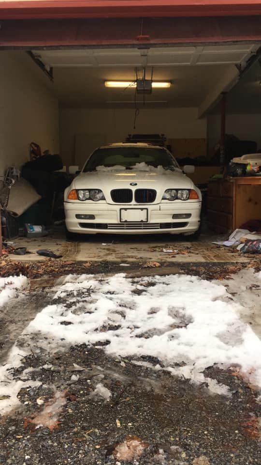 1999 BMW 3 Series · 323i Sedan 4D
