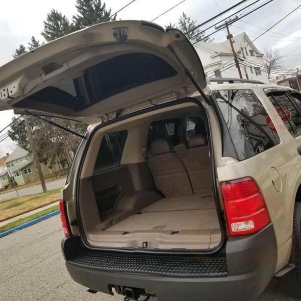 2004 Ford Explorer