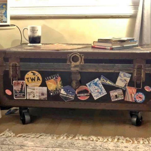 Coffee table/ storage
