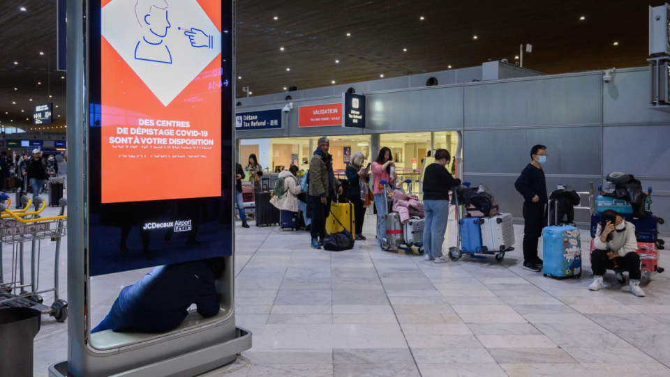In view of the many corona coaches in China, there is growing up to new virus variants in Europe. Although experts are skeptical about whether entry restrictions are really necessary, Germany introduces the obligation to test.