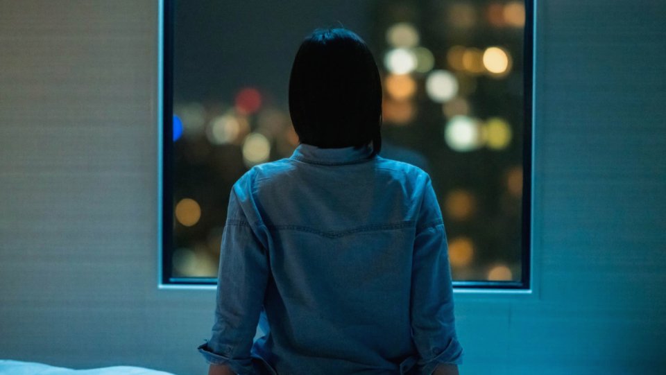Highly sensitive people perceive the world particularly intensely, they are quickly flooded with stimuli, and they often react sensitively in interpersonal contact.
 Your special feeling also has advantages.