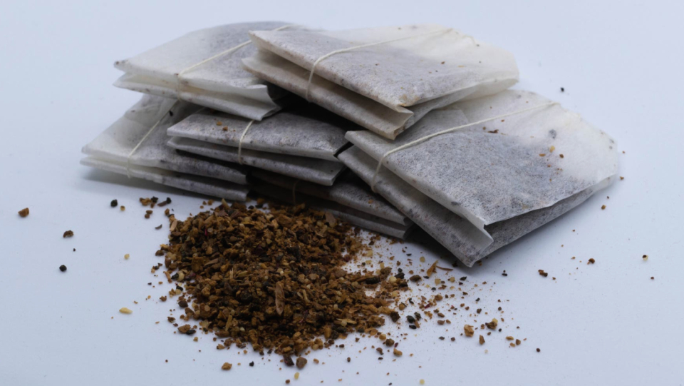Insects also leave traces of DNA. A new method now makes it possible to filter the genetic material of arthropods even from dried plant material.