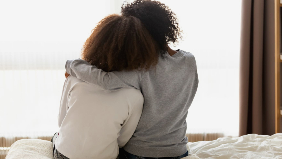 Children of parents with a mental disorder are often also more susceptible to mental problems.
 How does this connection come about?
 Two new studies provide answers.