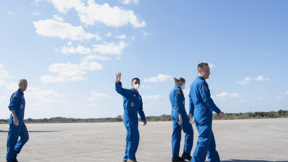 Matthias Maurer, a German astronaut, must yet wait: As a precaution, the NASA will begin the upcoming weekend because one of the crew members appears to be little off.
