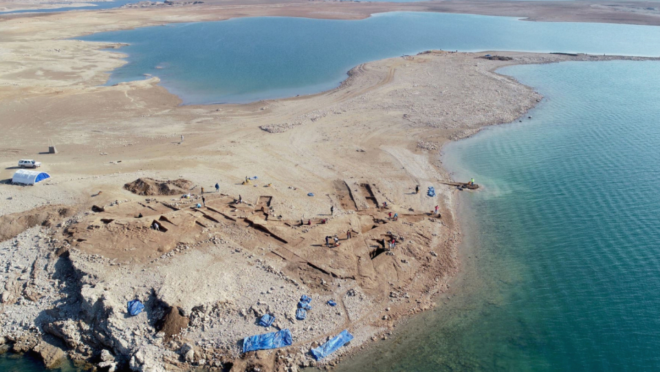 A Bronze Age city in the Mosul reservoir stayed disappeared for over 40 years.
It could now be released following a prolonged drought.
