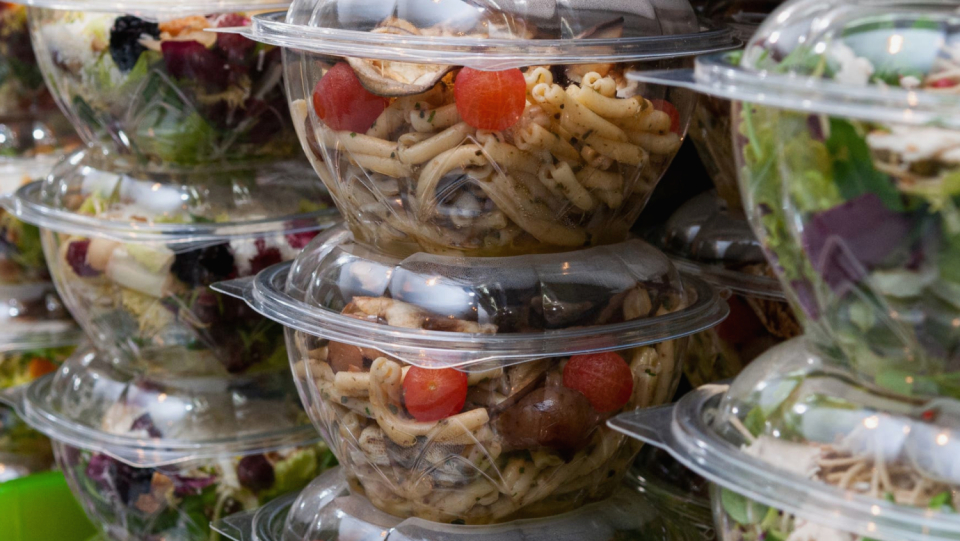 Studies in cell culture provide evidence in favor of the idea that chemicals in plastics encourage obesity. But most importantly, they highlight how much is still unknown.