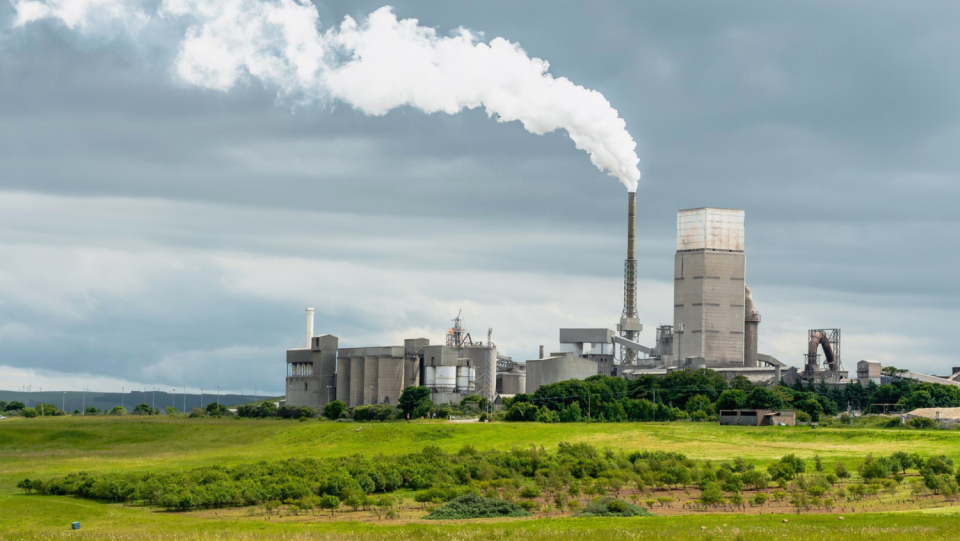 The greenhouse gases nitrous oxide, methane, and carbon dioxide again hit record highs last year. Also, the growth rates are above average.